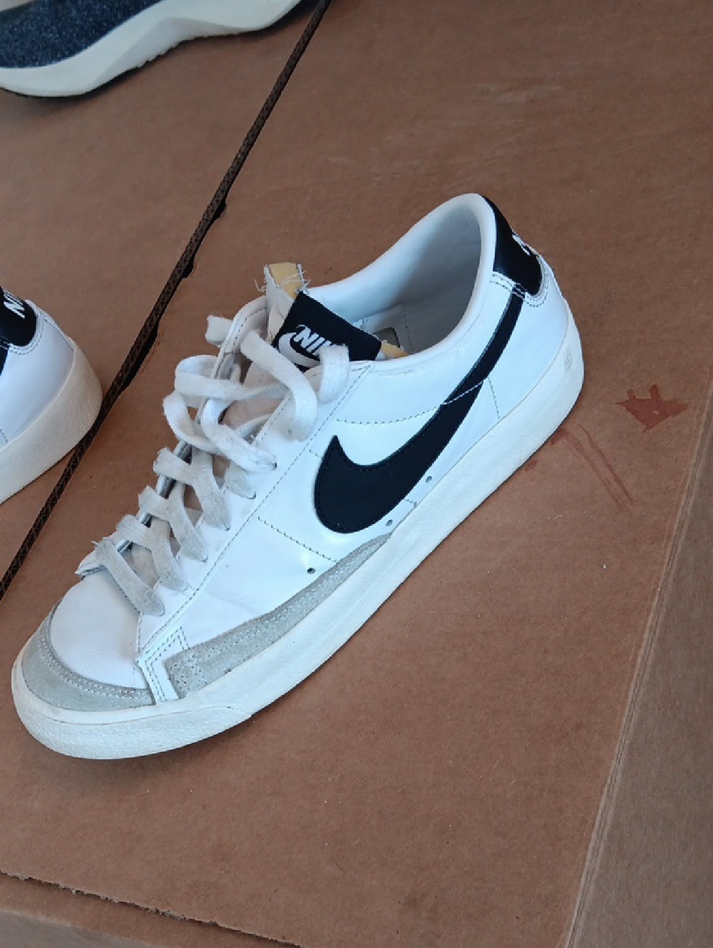 Nike White and Black Men's Low-Top Sneaker